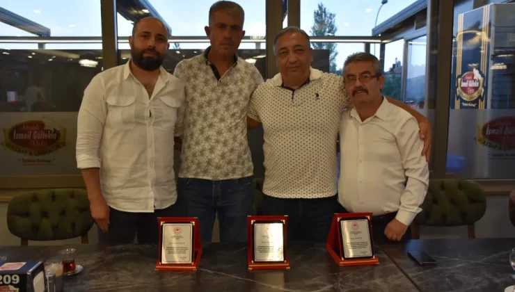 Enstitüden veda yemeği