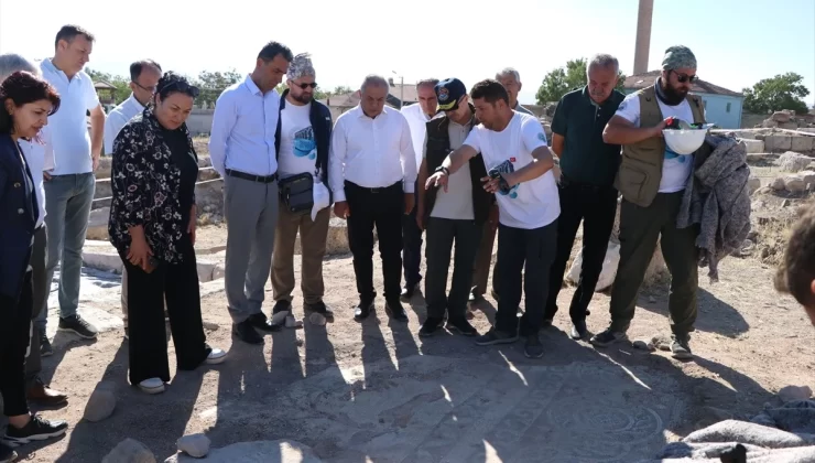 Niğde Valisi Tyana Antik Kenti’nde çalışmaları inceledi
